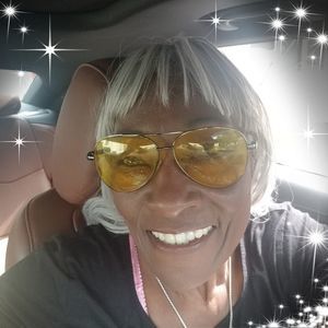 Meet your Posher, Queen